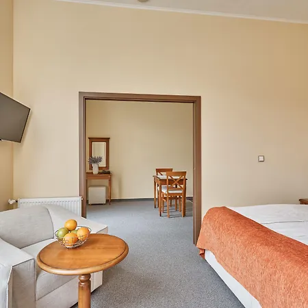 Akropolis 4* Karlovy Vary