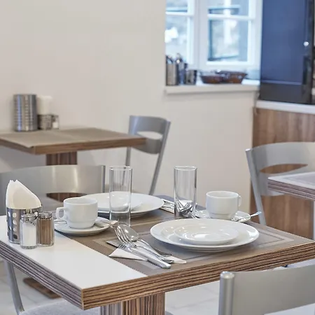 Akropolis Aparthotel