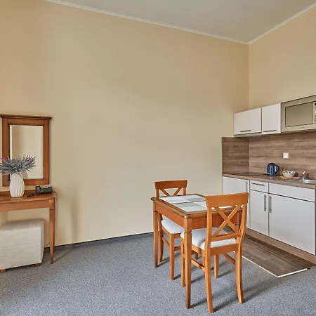 Hotel apartamentowy Akropolis