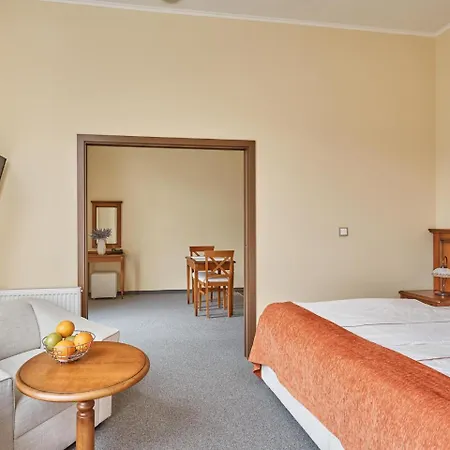 Akropolis 4* Karlovy Vary