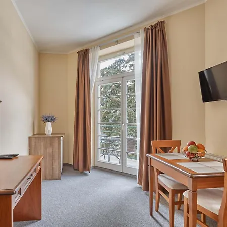 Hotel apartamentowy Akropolis